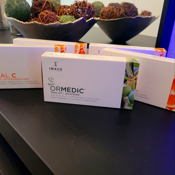 Image Skincare Trial Kits - Picture 1 of 3